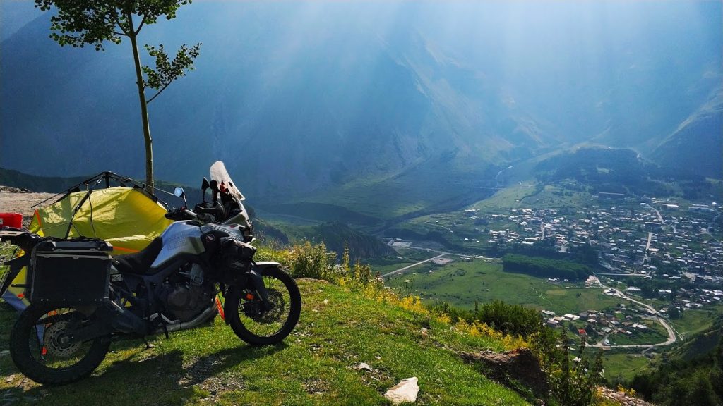 Motosikletle Gürcistan turu Stepantminsda