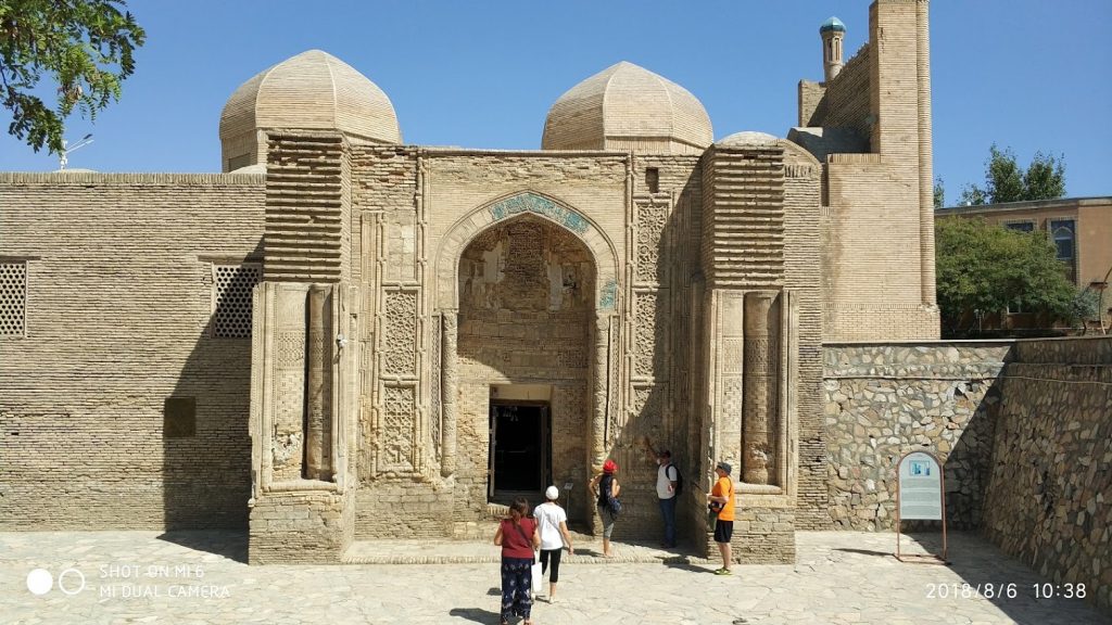 özbekistan motosiklet turu buhara tarihi magoki attar camii halı müzesi