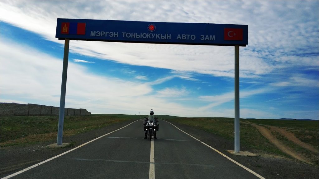motosikletle zorlu yollar ulan batur bilge tonyukuk yolu tahliye rotası
