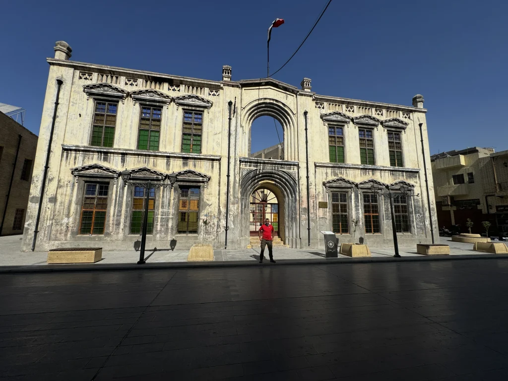 Motosikletle umre yolu bagdat caddeleri El Mütenebbi Caddesi - Bağdat